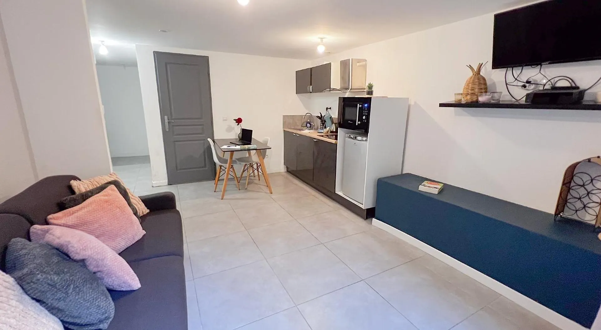 Hypercenter - Private Patio - Le Nid Du Palais ! Apartment Avignon France