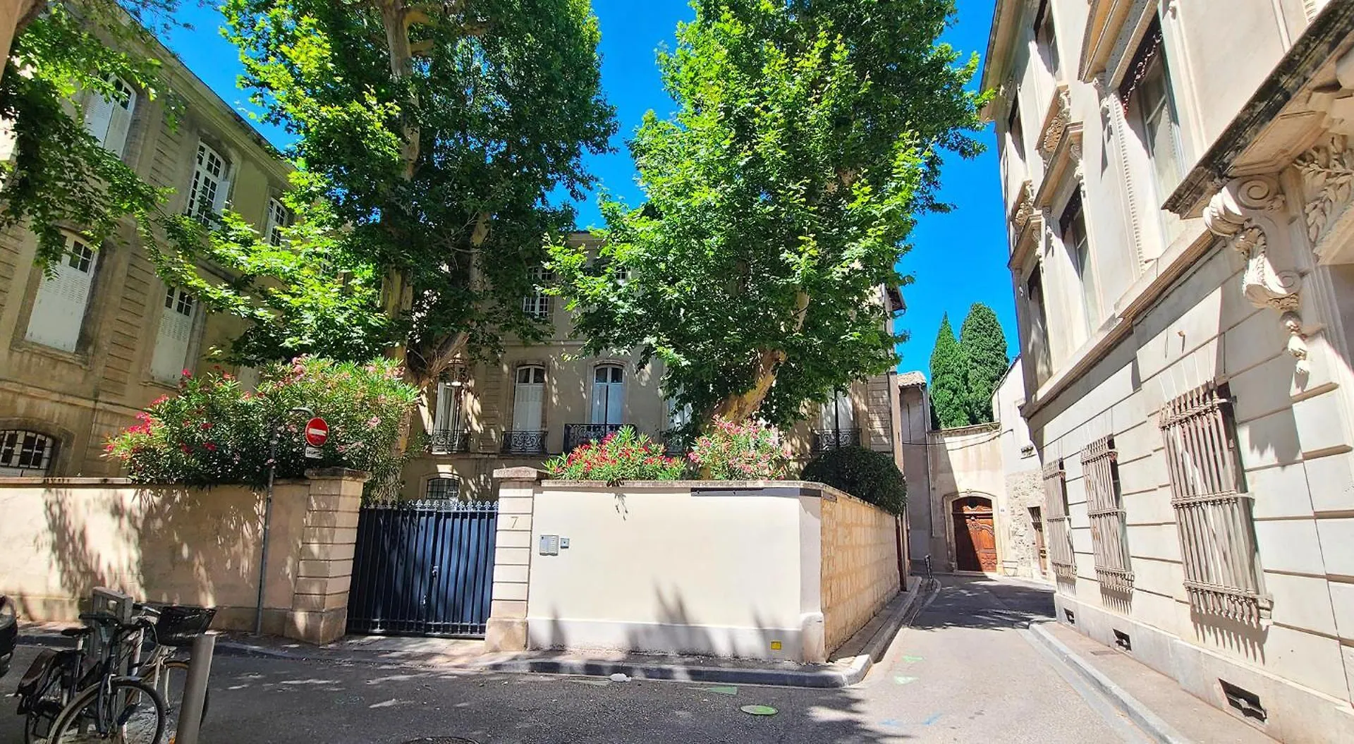 Hypercenter - Private Patio - Le Nid Du Palais ! Apartment Avignon 0*,  France
